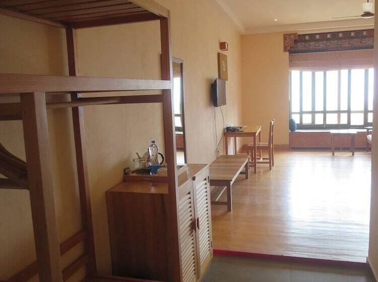 Fotos del hotel Drubchu Resort:  6