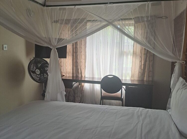 Fotos del hotel The Irock Lodge:  2