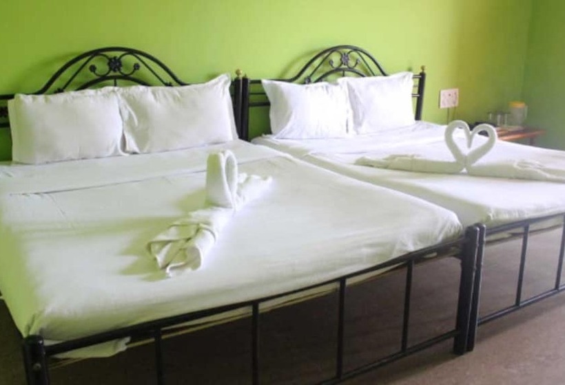 Fotos del hotel Ashish Resort:  7