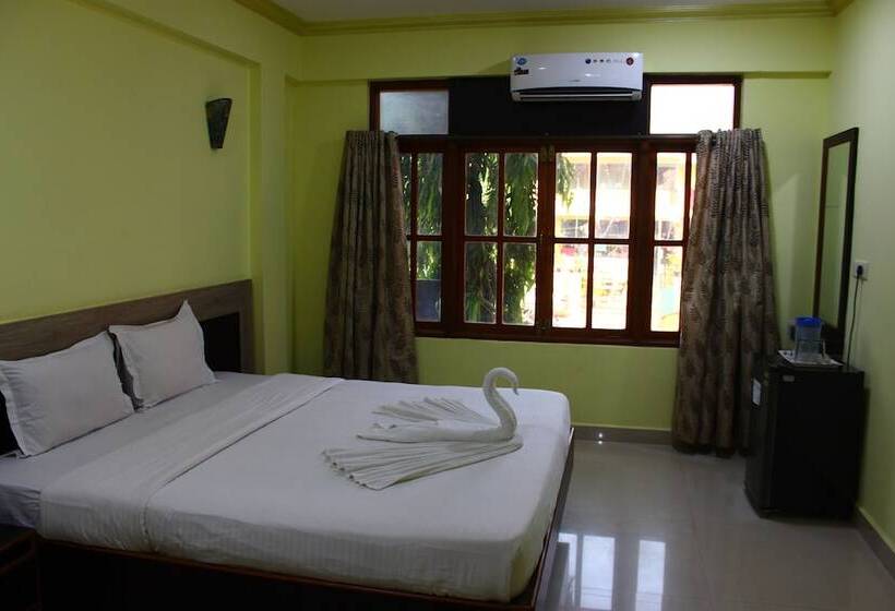 Fotos del hotel Ashish Resort:  12