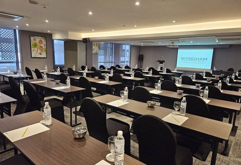 Fotos del hotel Days  & Suites By Wyndham Fraser Business Park Kl:  23