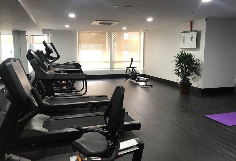 Fotos del hotel Days  & Suites By Wyndham Fraser Business Park Kl:  17