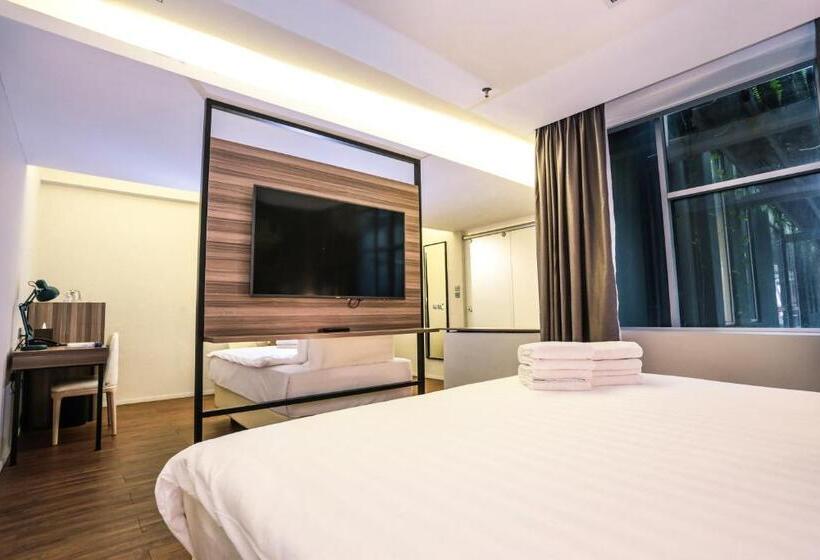 Fotos del hotel Days  & Suites By Wyndham Fraser Business Park Kl:  16