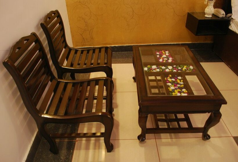 Fotos del hotel Royal Rawat Palace:  5