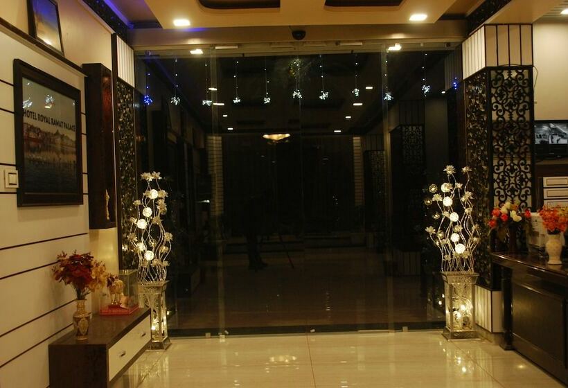 Fotos del hotel Royal Rawat Palace:  13