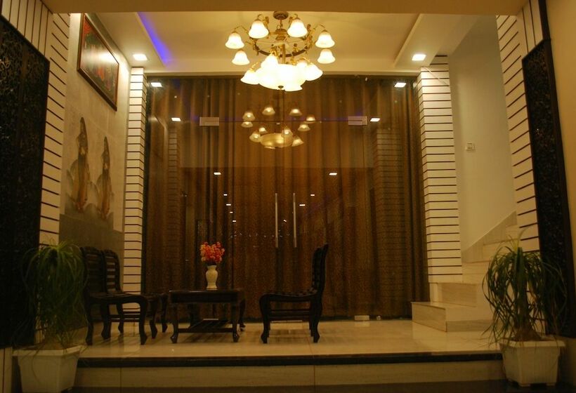 Fotos del hotel Royal Rawat Palace:  15