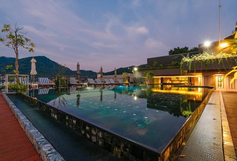 Fotos del hotel Rak Elegant  Patong  Sha Extra Plus:  6