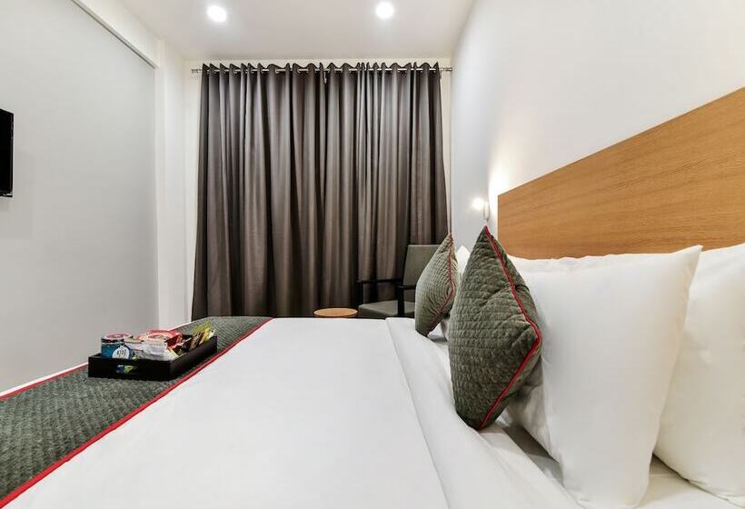 Fotos del hotel Oyo Townhouse 079 Sector 46:  13