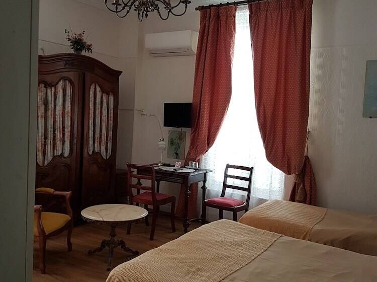 Fotos del hotel Cronstadt:  2