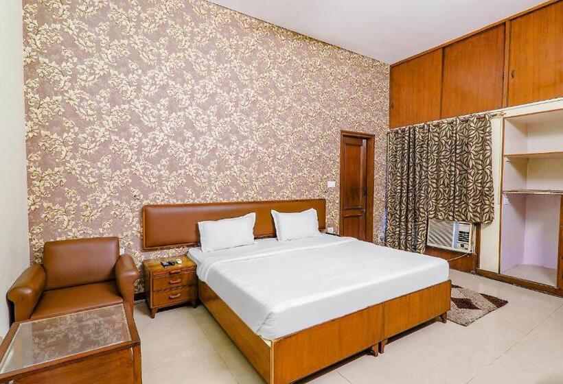 Fotos del hotel Fab Executive Guest House:  5