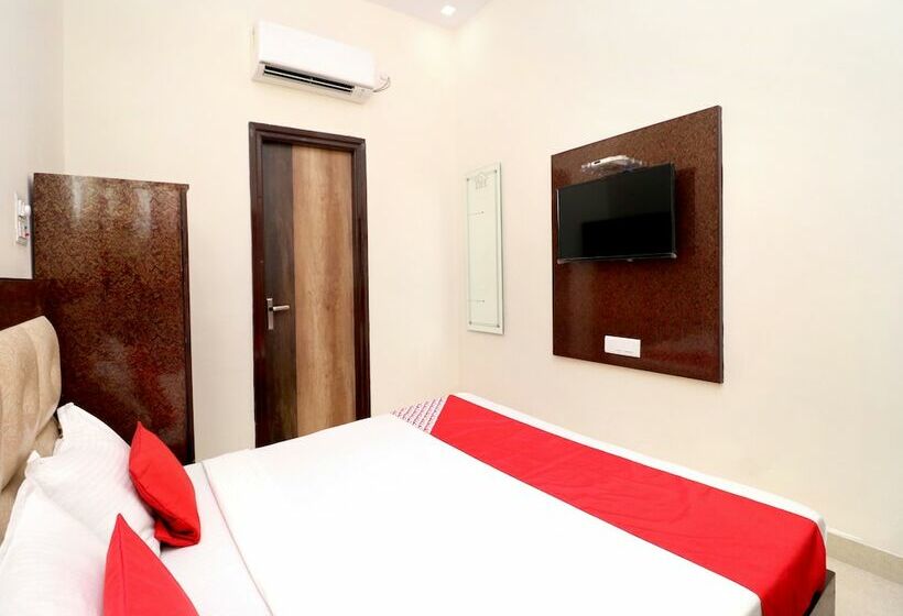 Fotos del hotel Oyo 16494 Dhunna Guest House:  8