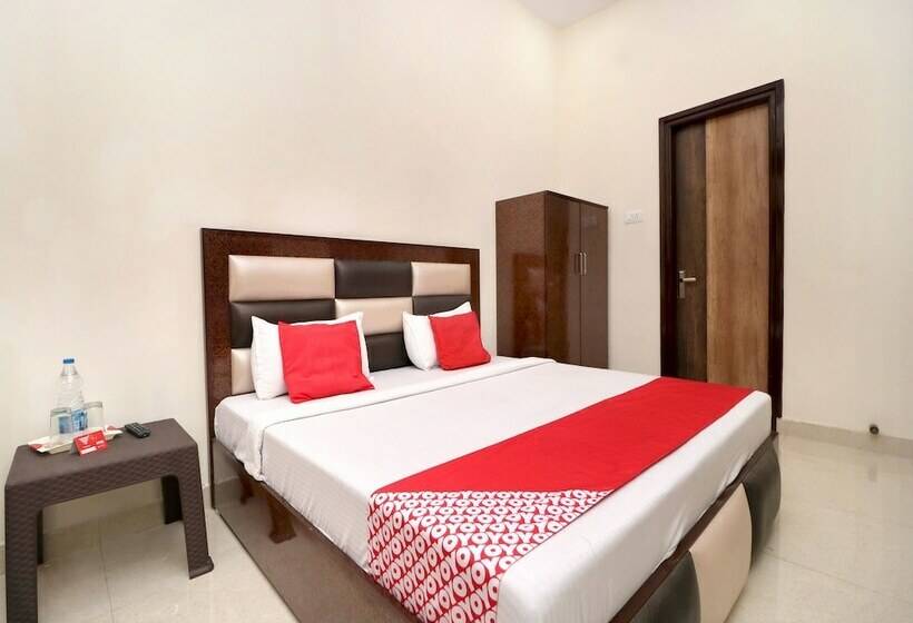 Fotos del hotel Oyo 16494 Dhunna Guest House:  9