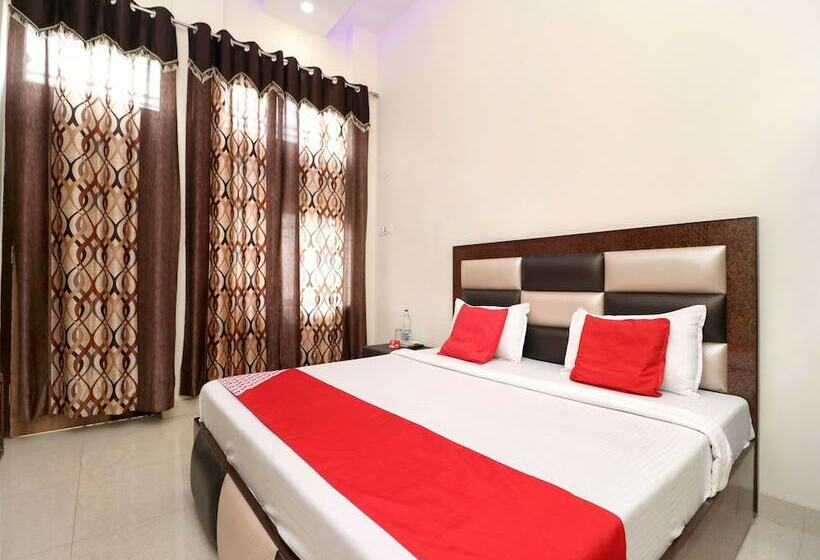 Fotos del hotel Oyo 16494 Dhunna Guest House:  10