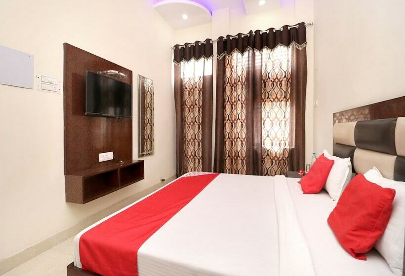 Fotos del hotel Oyo 16494 Dhunna Guest House:  12