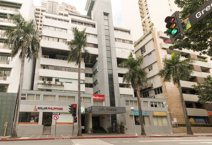 Fotos del hotel Reddoorz Premium Near Greenbelt Makati  Vaccinated Staff:  6