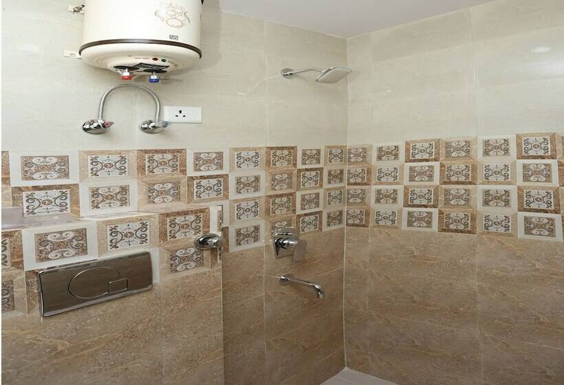 Fotos del hotel Oyo 11952 Hotel Royal India:  8