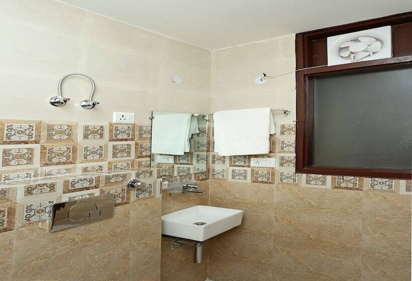 Fotos del hotel Oyo 11952 Hotel Royal India:  9