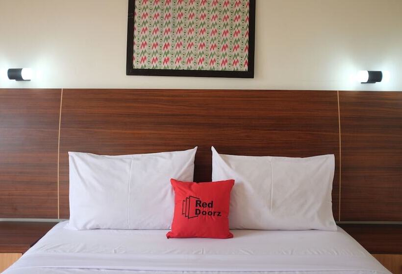 Fotos del hotel Reddoorz Plus Near Senen:  4