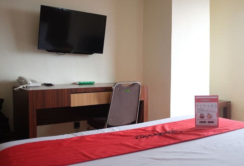 Fotos del hotel Reddoorz Plus Near Senen:  7