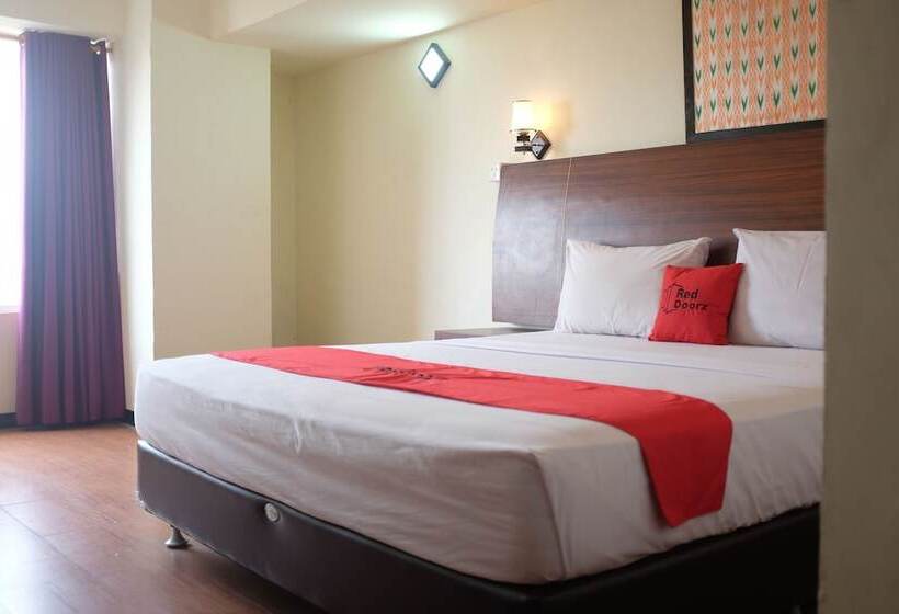 Fotos del hotel Reddoorz Plus Near Senen:  8