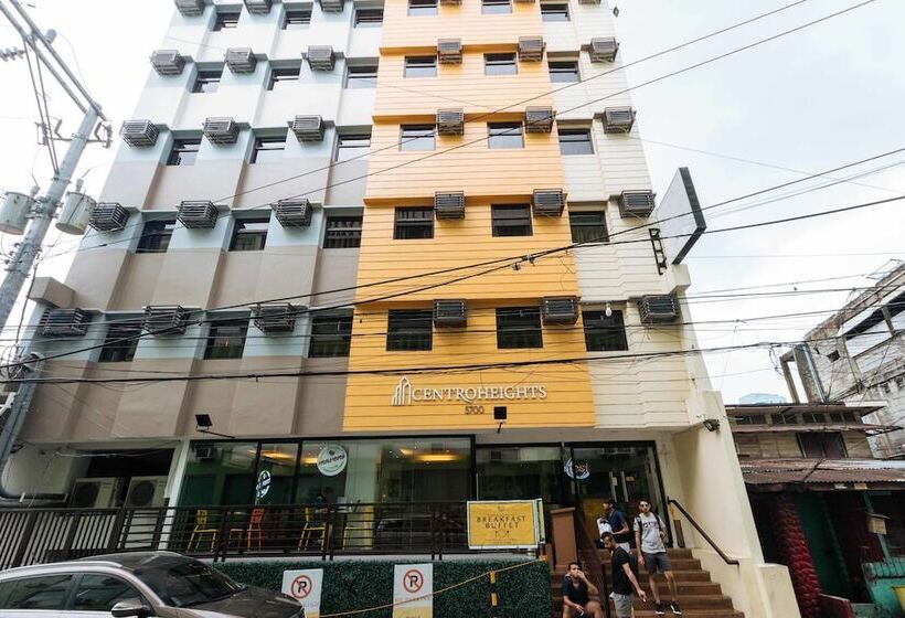 Reddoorz Plus @ Poblacion Makati