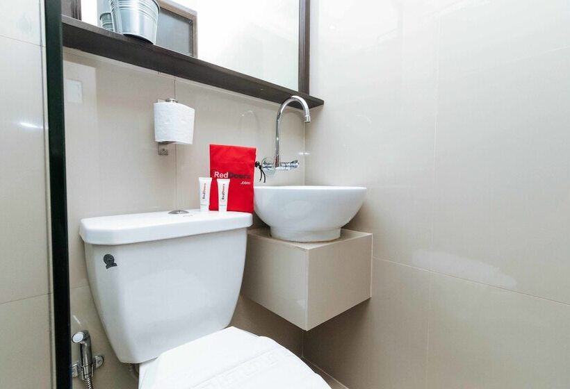 Fotos del hotel Reddoorz Plus @ Poblacion Makati:  14