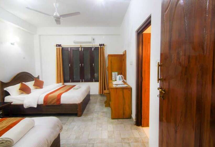 Fotos del hotel Chitwan Park Village:  22