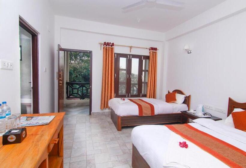 Fotos del hotel Chitwan Park Village:  15