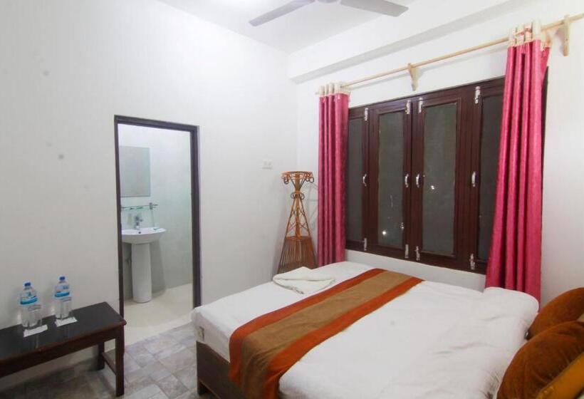 Fotos del hotel Chitwan Park Village:  16