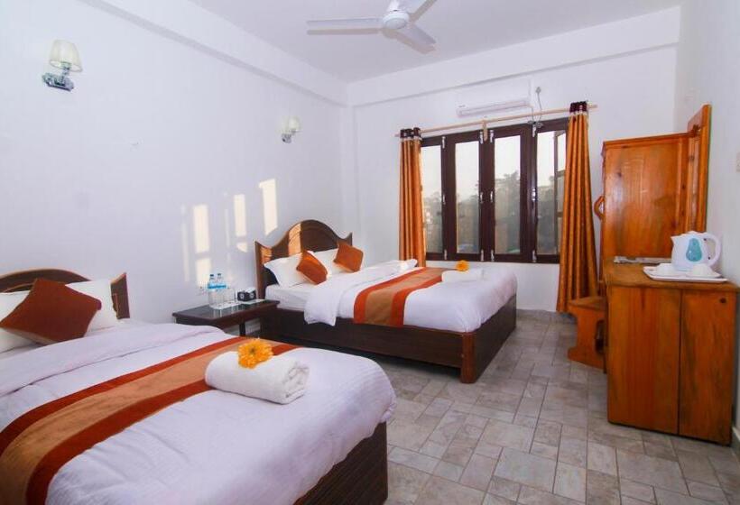 Fotos del hotel Chitwan Park Village:  7