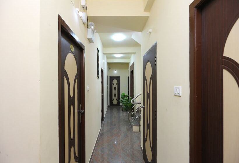 Fotos del hotel Oyo 12831 Its South East Residency:  15