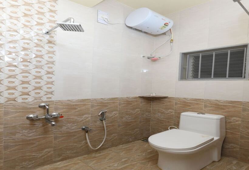 Fotos del hotel Oyo 12831 Its South East Residency:  18