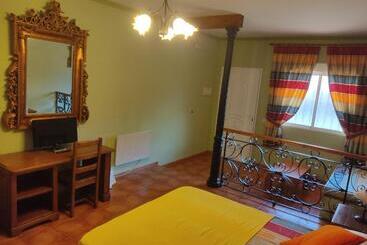 Alojamiento Rural Los Delfines - Valdepeñas