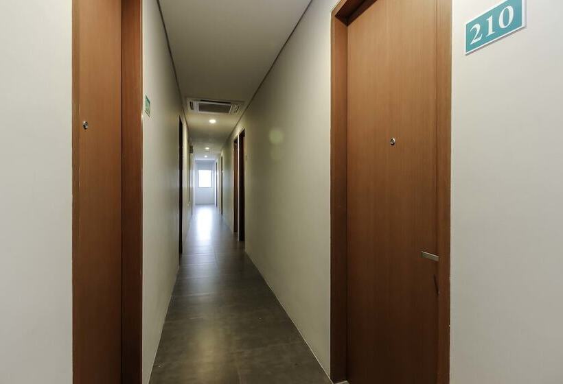 Fotos del hotel Reddoorz Plus Near Tebet:  5