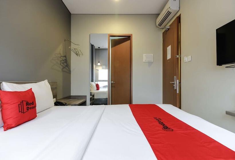 Fotos del hotel Reddoorz Plus Near Tebet:  10