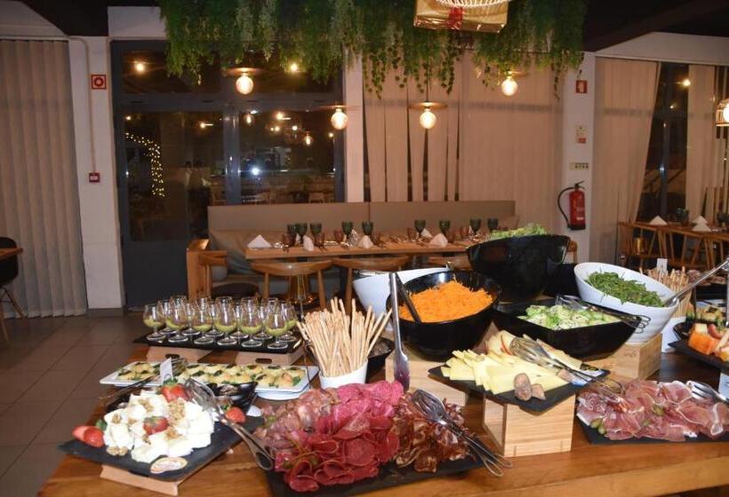 Fotos del hotel Ohai Nazaré Outdoor Resort:  10