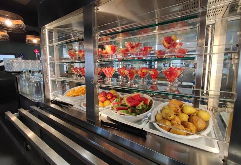 Fotos del hotel Ohai Nazaré Outdoor Resort:  11