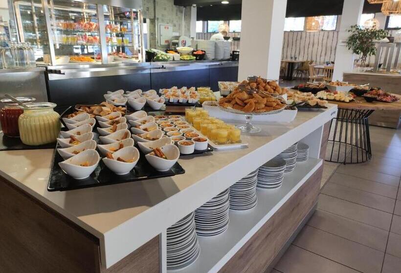 Fotos del hotel Ohai Nazaré Outdoor Resort:  13