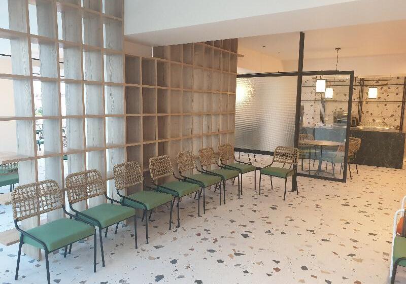 Fotos del hotel Mazoren Art:  11