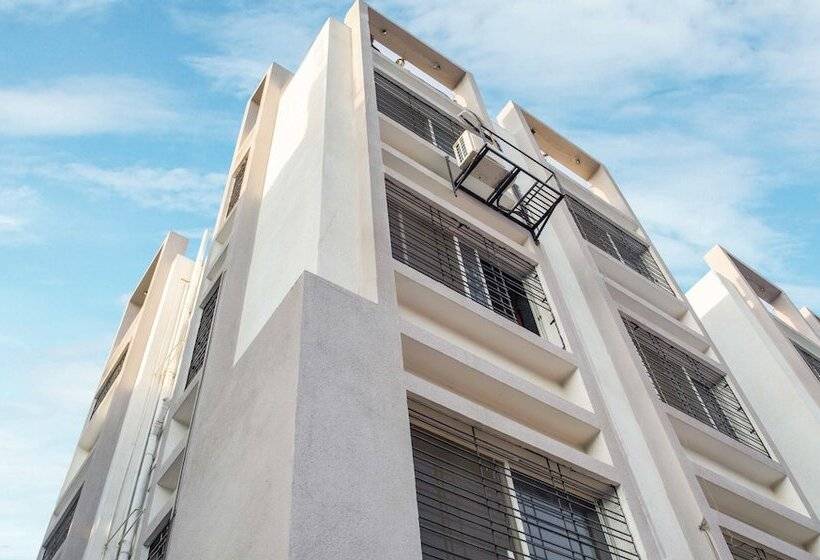 Fotos del hotel Treebo Trend Naunidh Suites Kharadi:  2