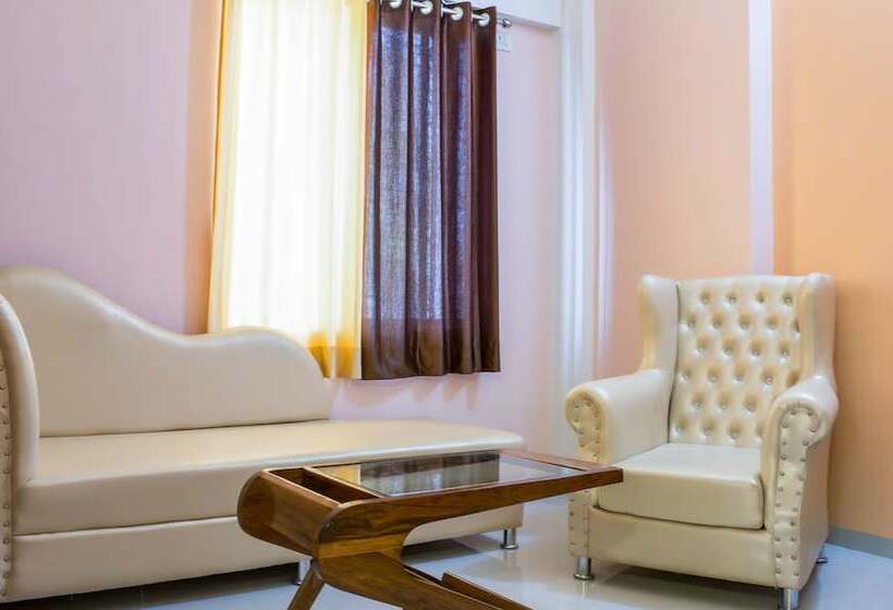 Fotos del hotel Treebo Trend Naunidh Suites Kharadi:  11