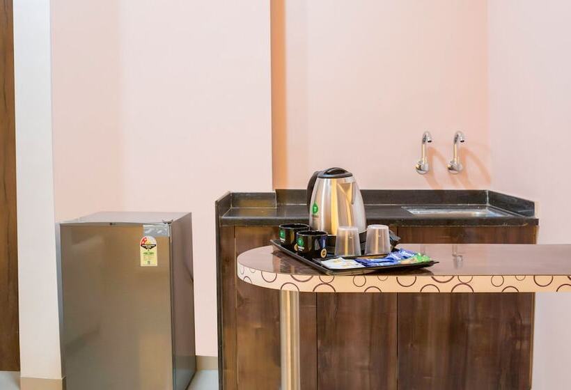 Fotos del hotel Treebo Trend Naunidh Suites Kharadi:  15