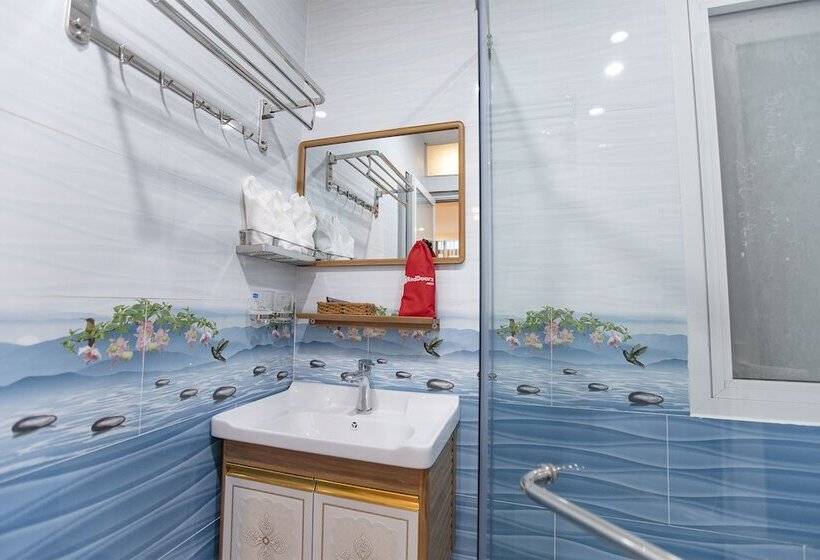 Fotos del hotel Reddoorz Plus @ Cach Mang Thang 8 Street:  4