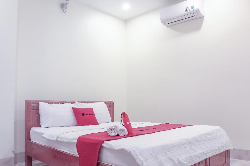 Fotos del hotel Reddoorz Plus @ Dong Den Street:  12