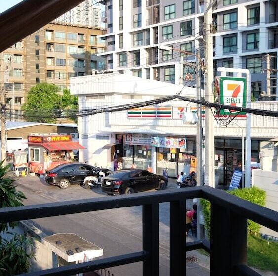 Resort V  Mrt Huai Khwang