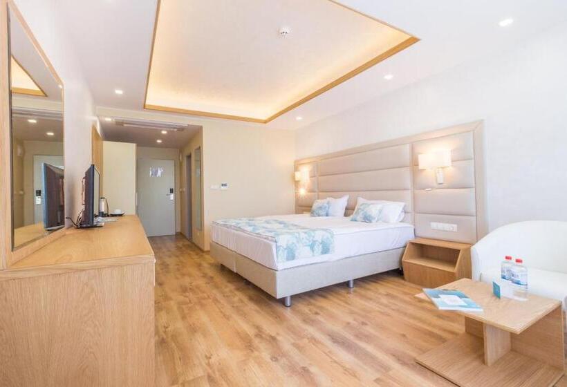 Fotos del hotel Bilyana Beach Hotel - Free Beach Access:  19