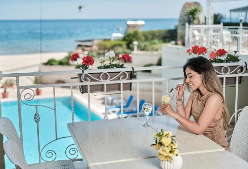 Fotos del hotel Bilyana Beach Hotel - Free Beach Access:  10