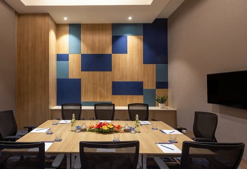 Fotos del hotel Holiday Inn Express & Suites Bengaluru Old Madras Road, An Ihg:  17