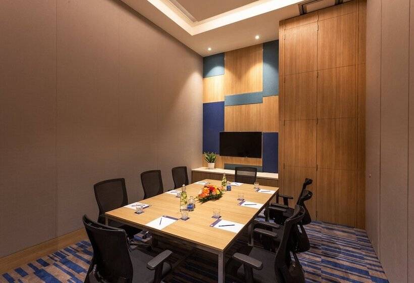 Fotos del hotel Holiday Inn Express & Suites Bengaluru Old Madras Road, An Ihg:  21