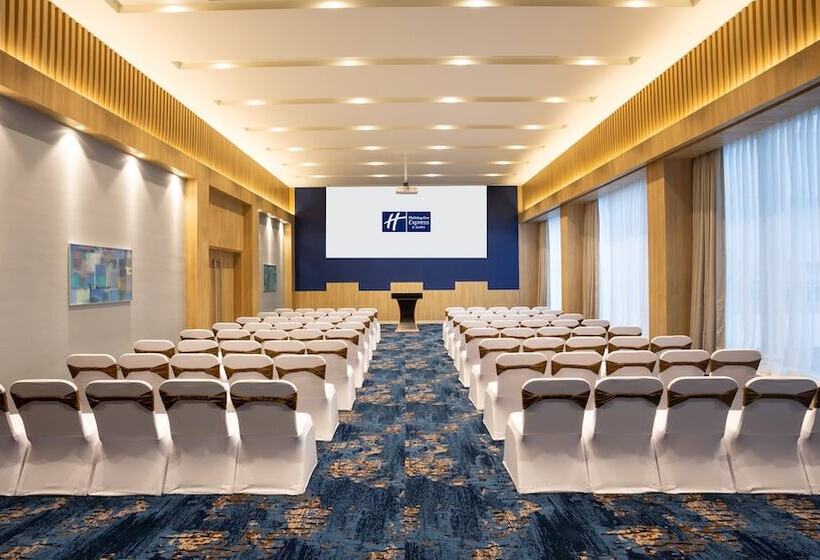 Fotos del hotel Holiday Inn Express & Suites Bengaluru Old Madras Road, An Ihg:  22